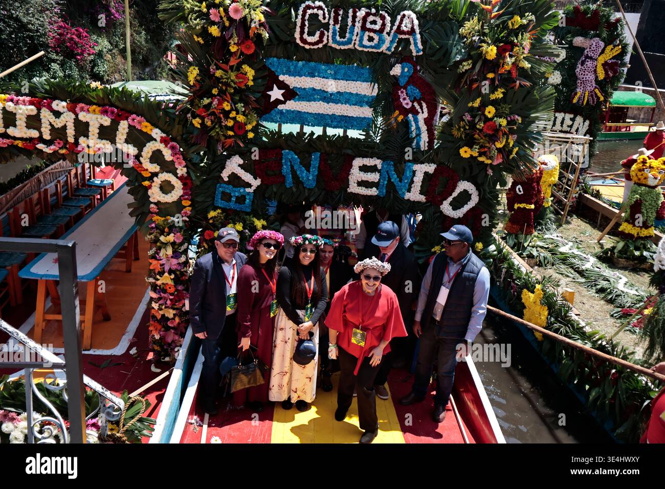The Xochumilco region invited the Cuban Ambassador and decorated the ...