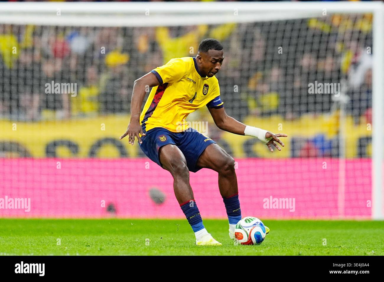 Willian Pacho of Ecuador during the International Friendly football match  between Morocco and Ecuador on 27 March 2026 at Riyadh Air Metropolitano  stadium in Madrid, Spain Stock Photo - Alamy