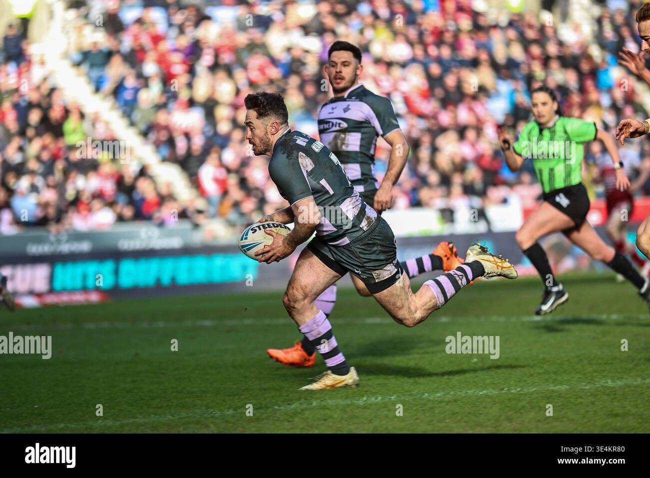 Adam Clune on his way to a tryduring the BetFred Super League match ...