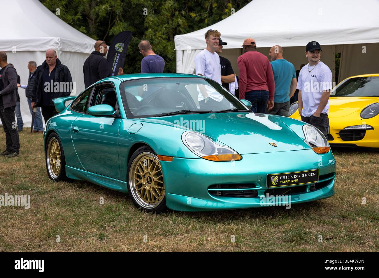 Porsche 911 (996) Carrera, on display at the Niners Concept event