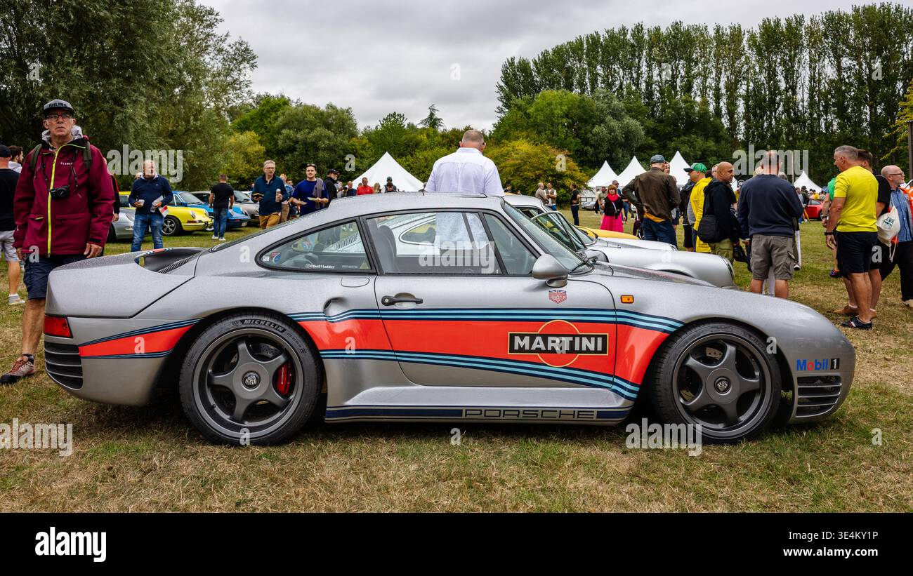 Martini Racing livery - Porsche 959, on display at the Niners