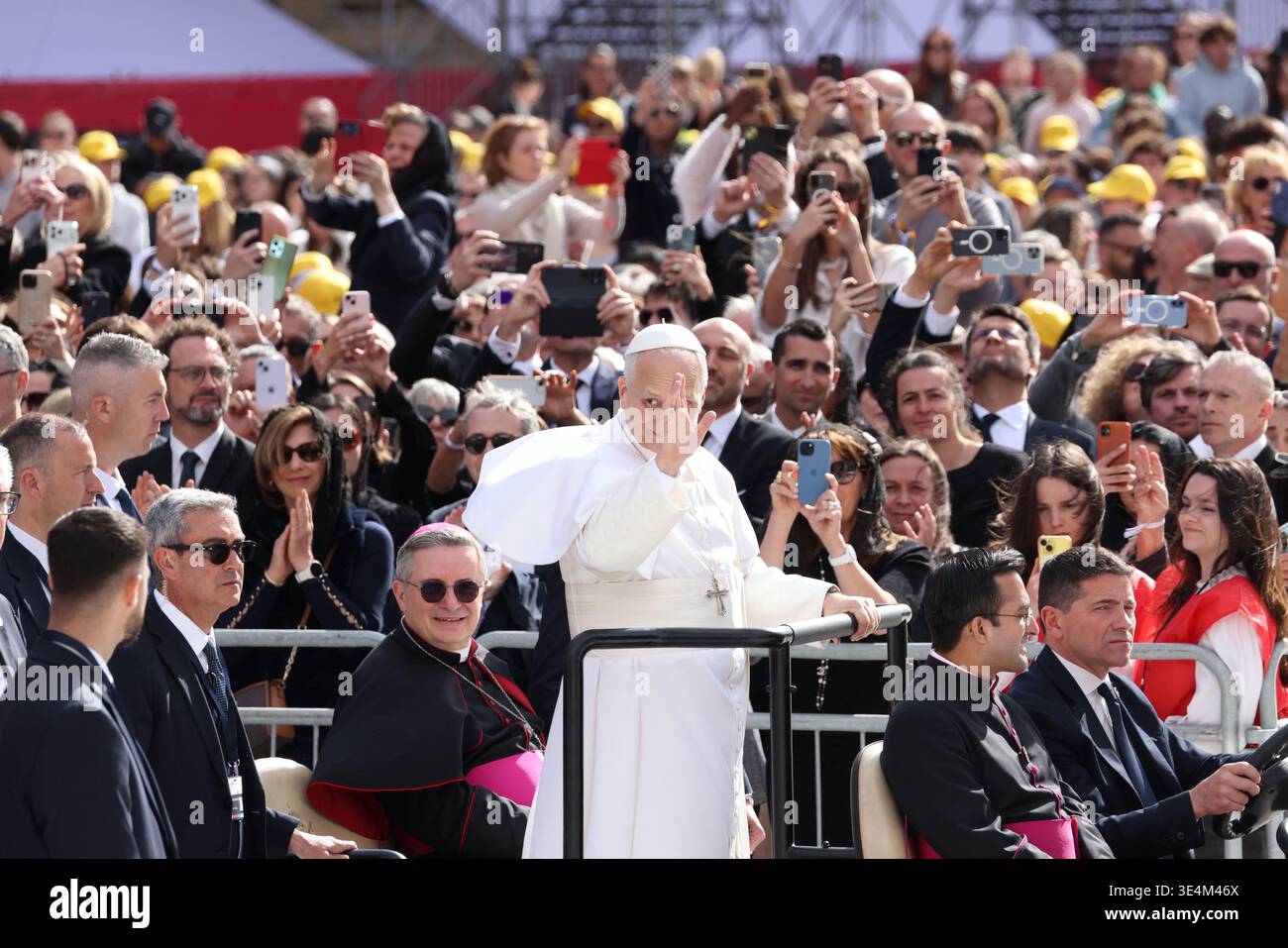 Pope Leo XIV tells French youth to follow the path of sanctity