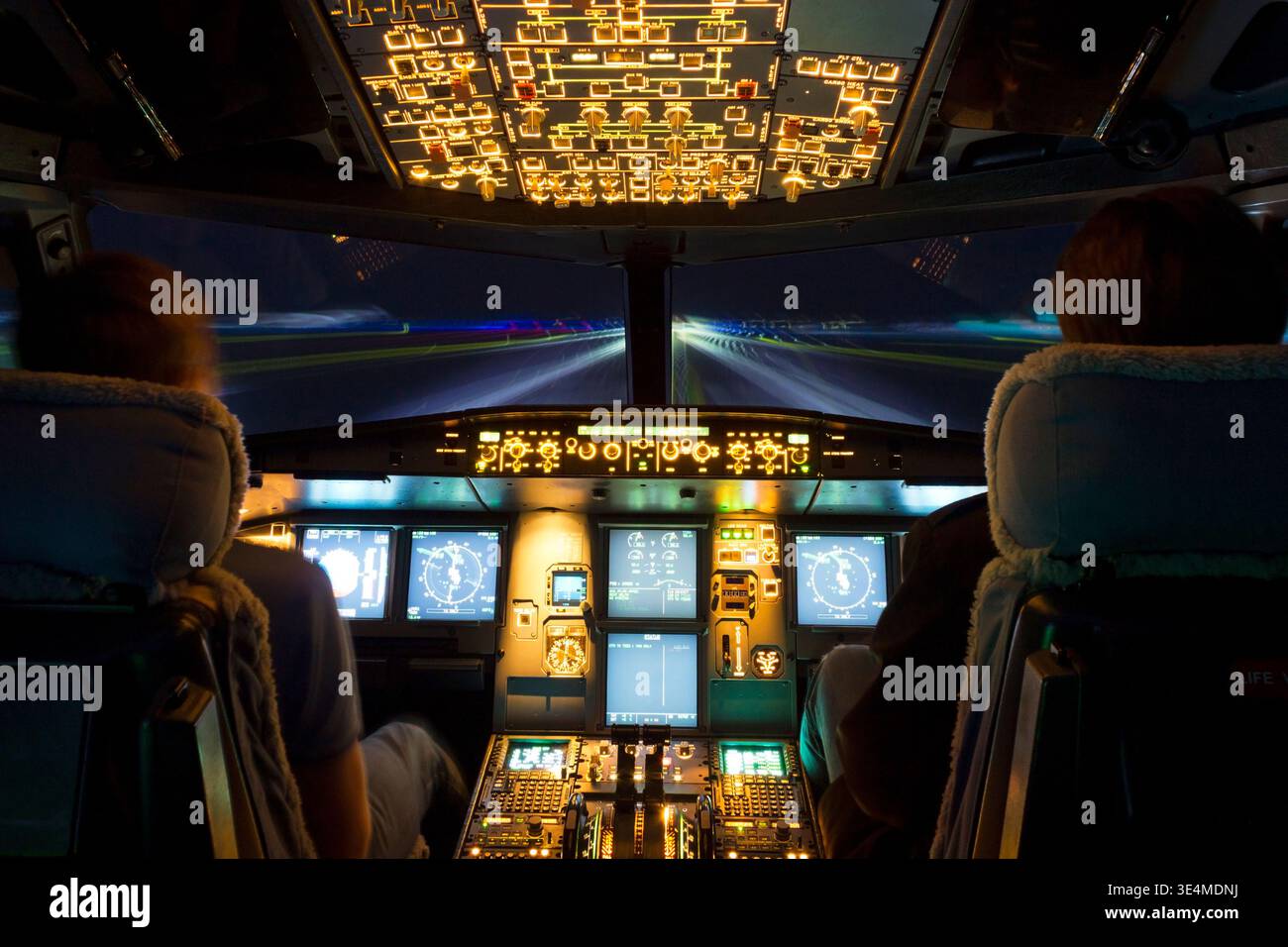 Cockpit view night hi-res stock photography and images - Alamy