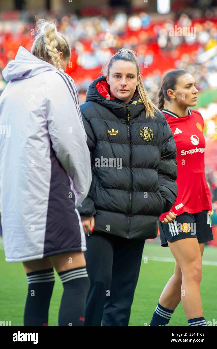 Ella Toone (is 7 Manchester United) with team mates at the end of the ...