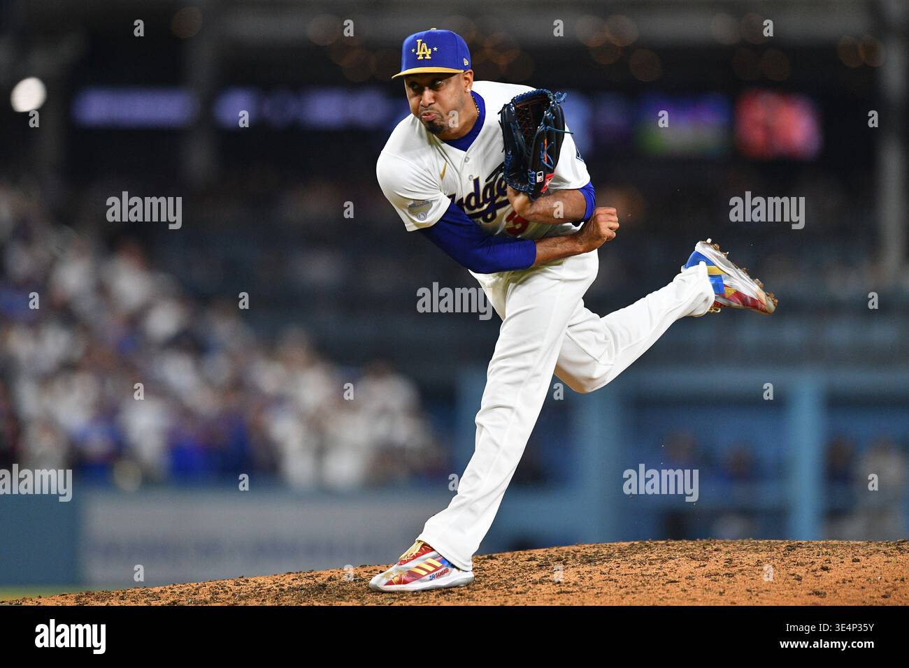 LOS ANGELES, CA - MARCH 28: Los Angeles Dodgers pitcher Edwin Diaz (3 ...