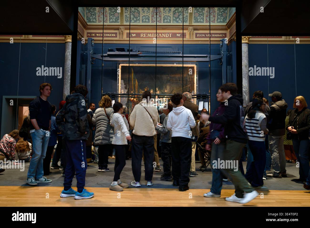 Kunst Malerei ArchitekturTourismus Rijksmuseum Rembrandt Nachtwache 22.-26.03.2026 Amsterdam Niederlande Holland Rijksmuseum Rembrandt Saal -Nachtwach Stock Photo