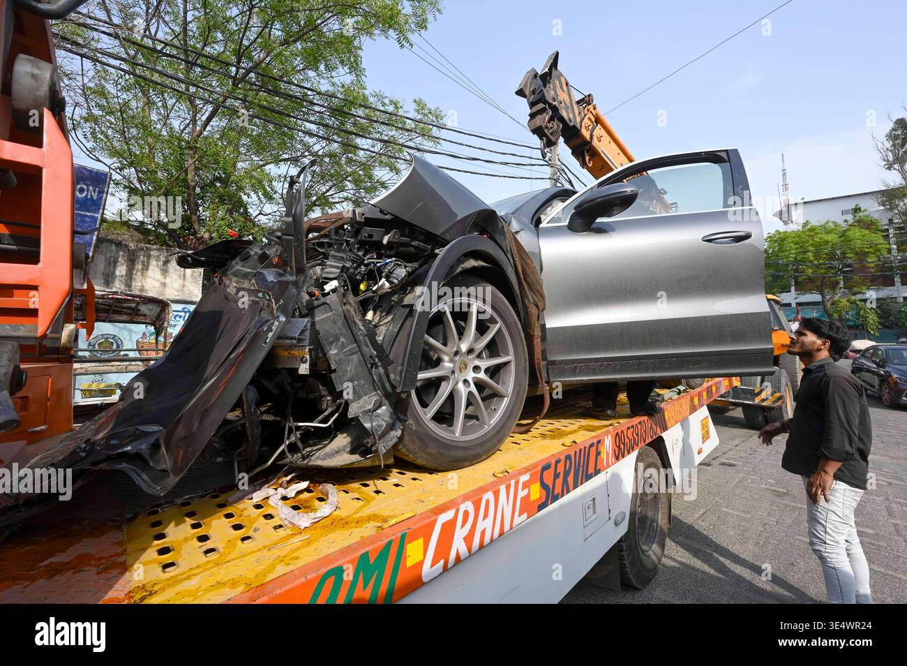 NEW DELHI, INDIA - MARCH 29: A wrong-way driver crashes into another ...