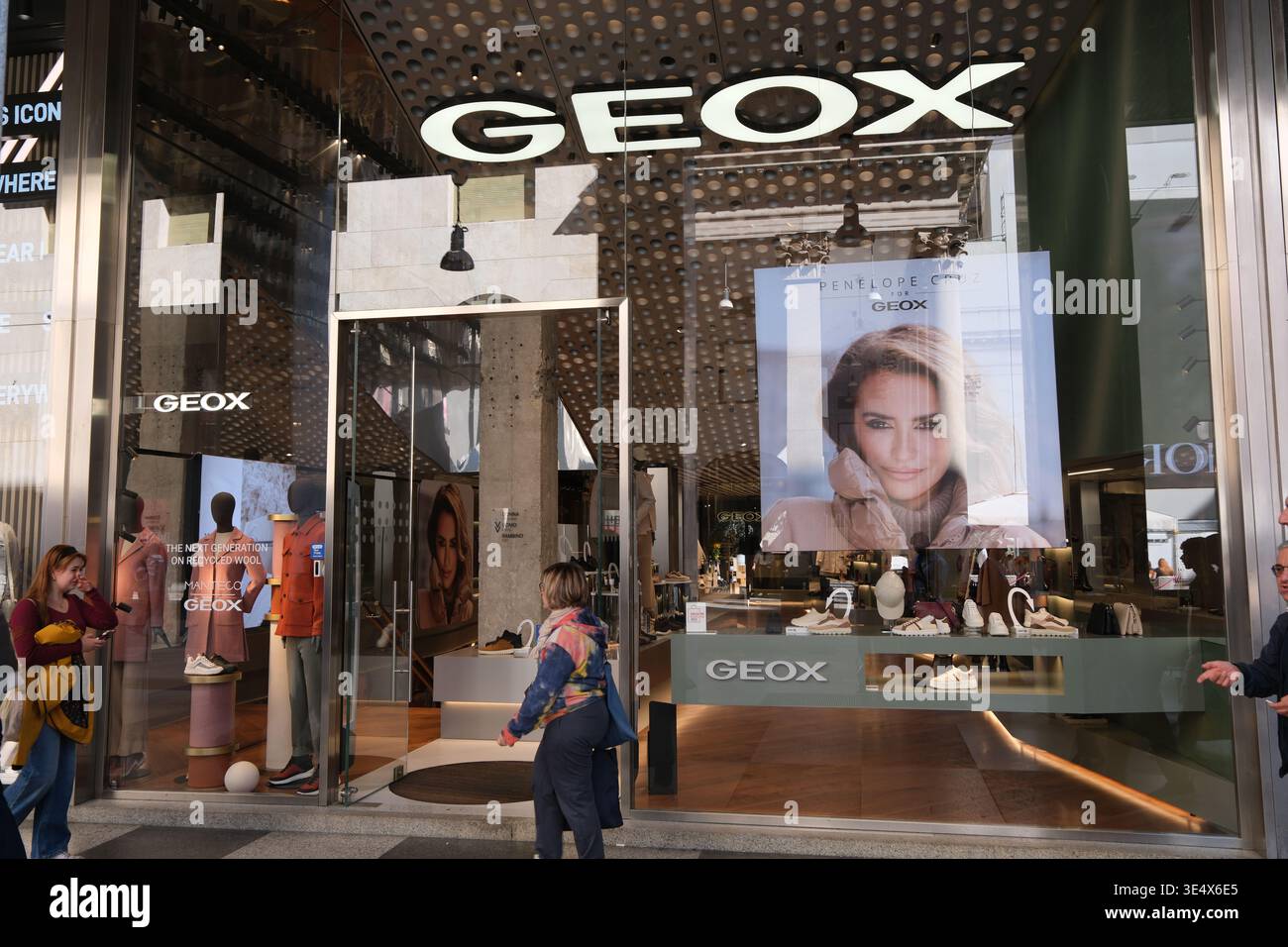 Geox hi-res stock photography and images - Alamy