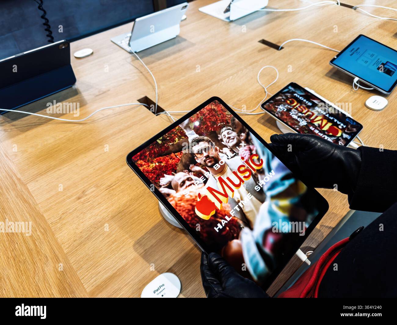 Bad bunny halftime show hi-res stock photography and images - Alamy