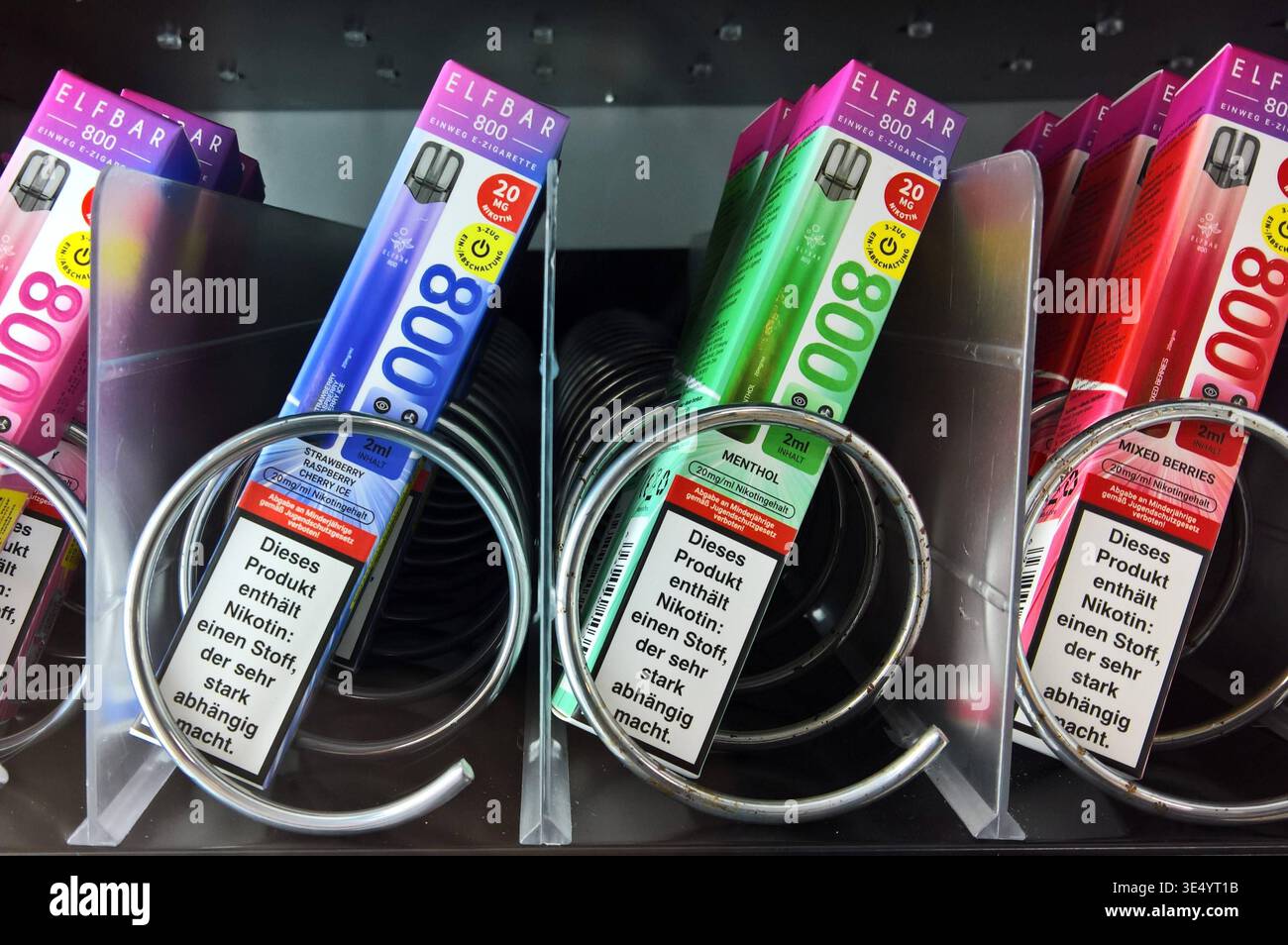 Manufactured cigarettes hi-res stock photography and images - Page 2 - Alamy
