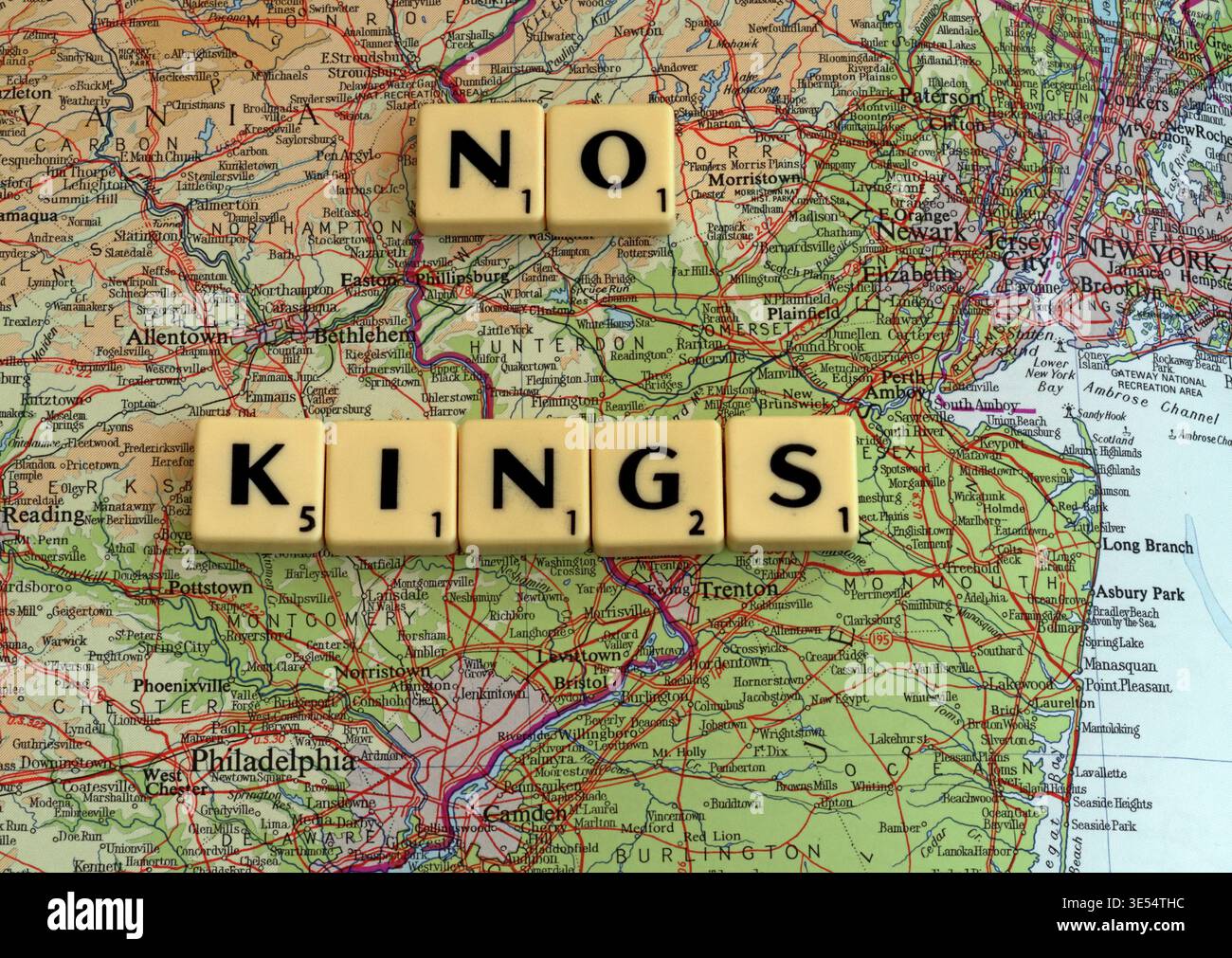 Philadelphia, Newark, New York, No Kings NoKings protests in USA on a map against Donald Trump acting like a king Stock Photo