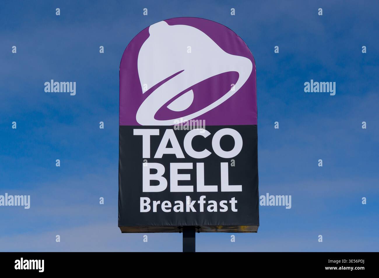 Taco bell logo hi-res stock photography and images - Alamy