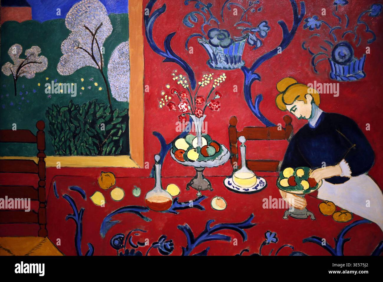 Red room matisse hi-res stock photography and images - Alamy