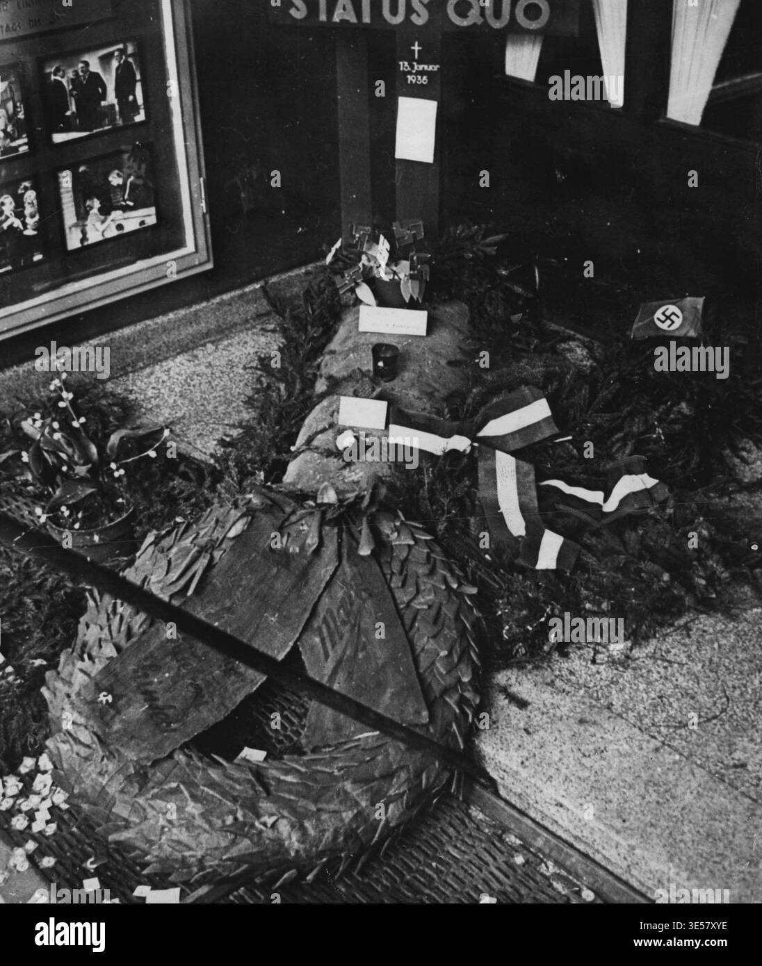 Dead Nazis Death to nazis Black and White Stock Photos & Images - Alamy