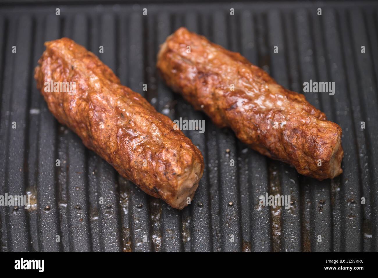 その他 Mititei Romanian mititei hi-res stock photography and images - Alamy