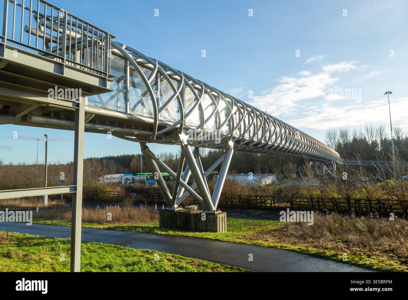 Modern helical truss structure hi-res stock photography and images - Alamy