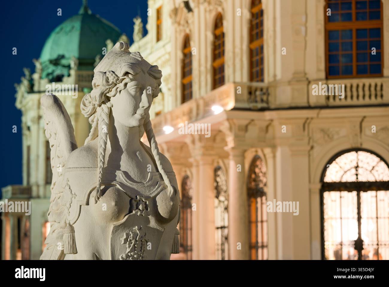 Sphinx statue vienna hi-res stock photography and images - Alamy