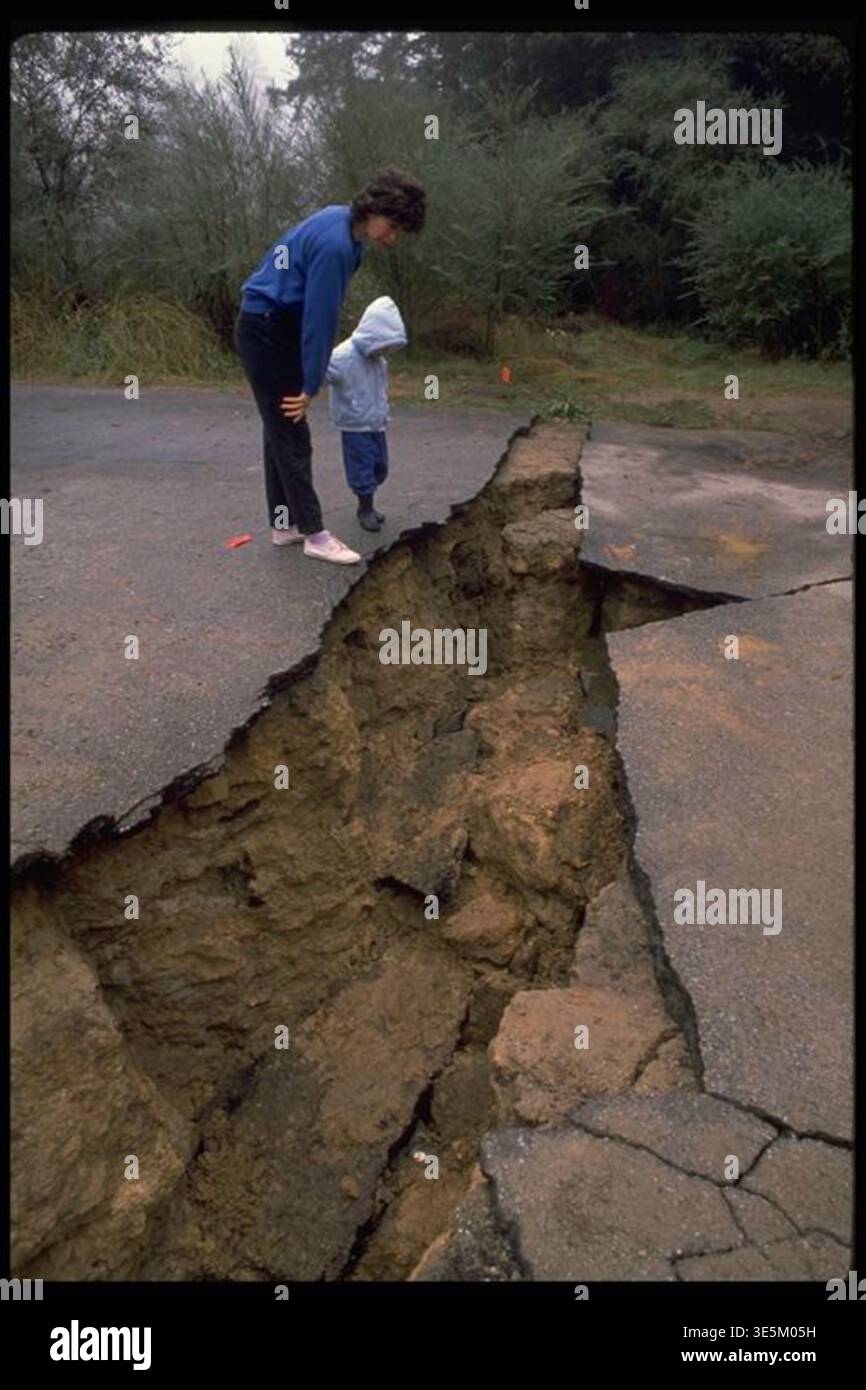 1989 san francisco earthquake damage hi-res stock photography and ...