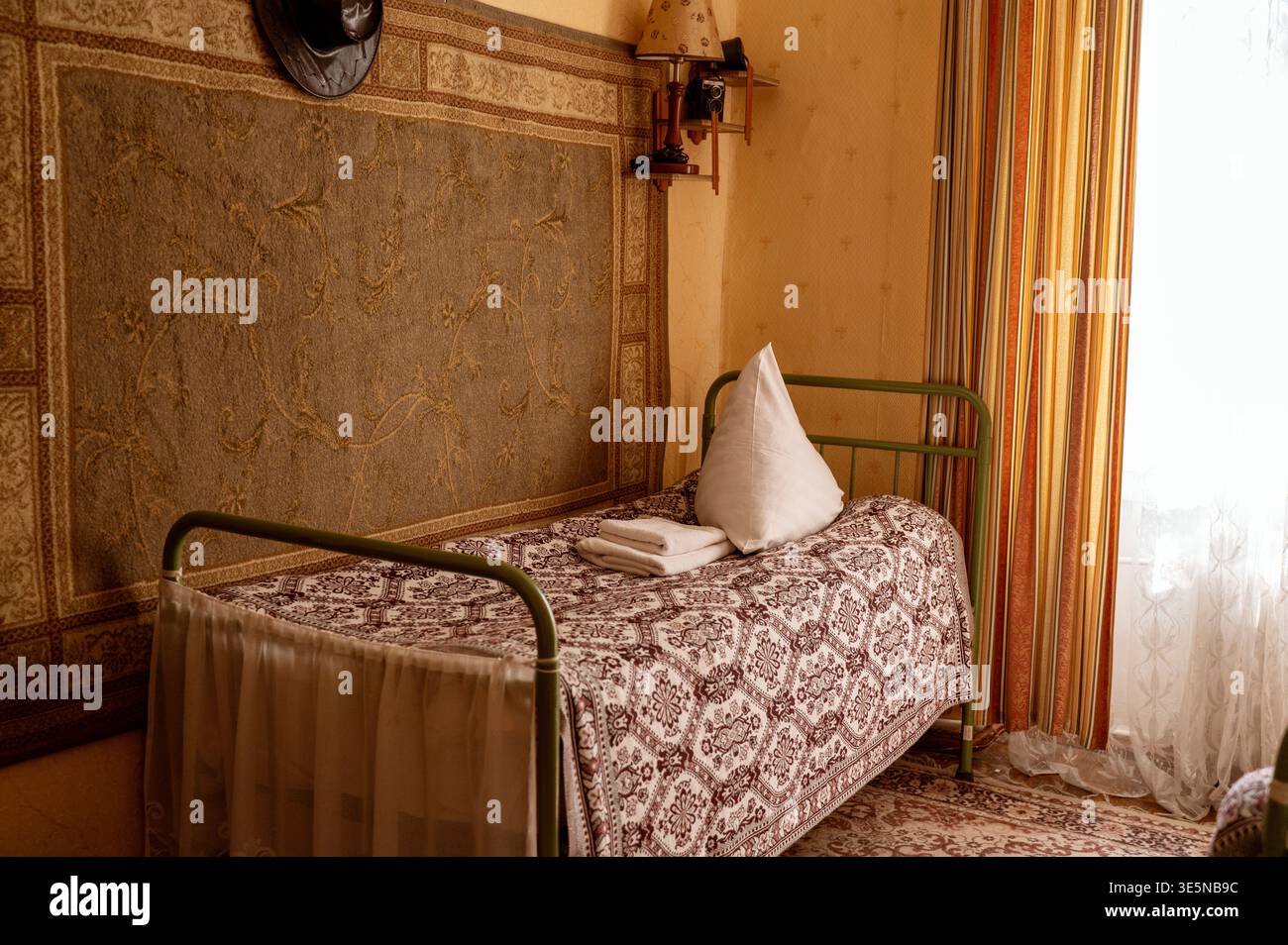 1960s bedroom hi-res stock photography and images - Alamy