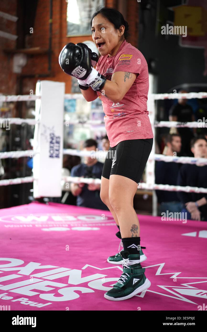 Mayelli Mayelli Flores during a workout at All Stars Boxing Gym, London ...