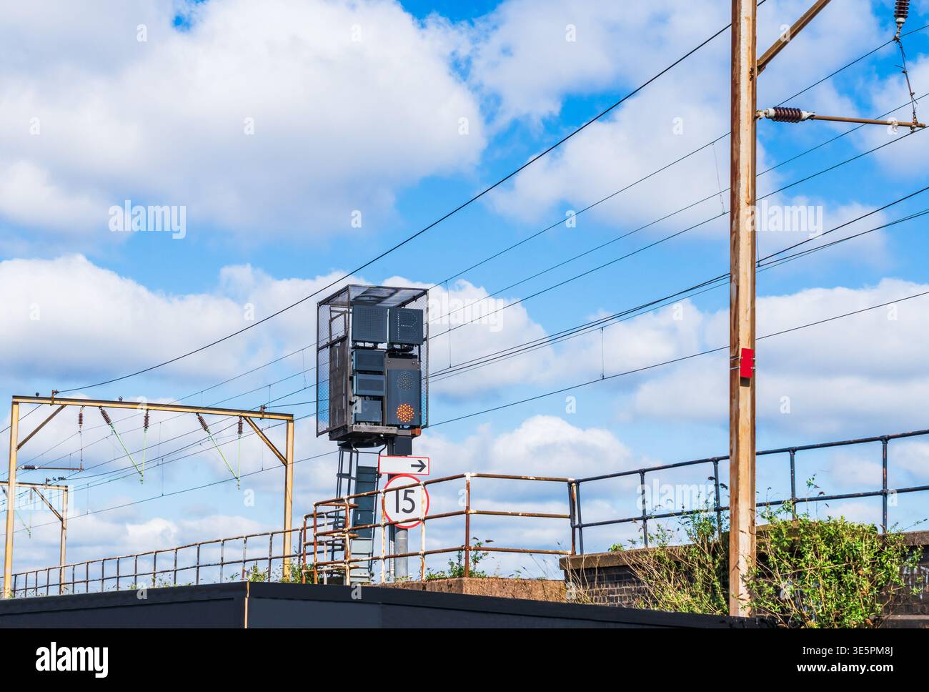 Signalling Equipment Racks Modern signalling equipment hi-res stock photography and images - Alamy