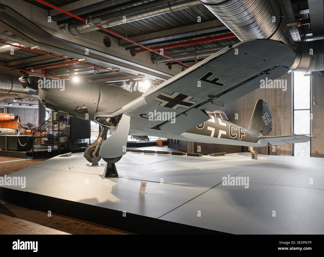 1940s aircraft hi-res stock photography and images - Page 3 - Alamy