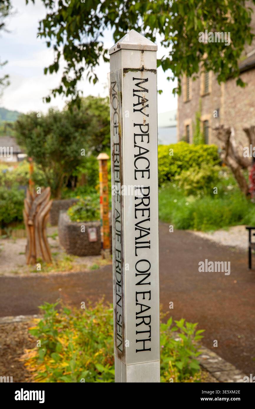 UK, Wales, Powys, Brecon, Bulwark, Peace Garden, ‘may peace prevail on earth’ post Stock Photo