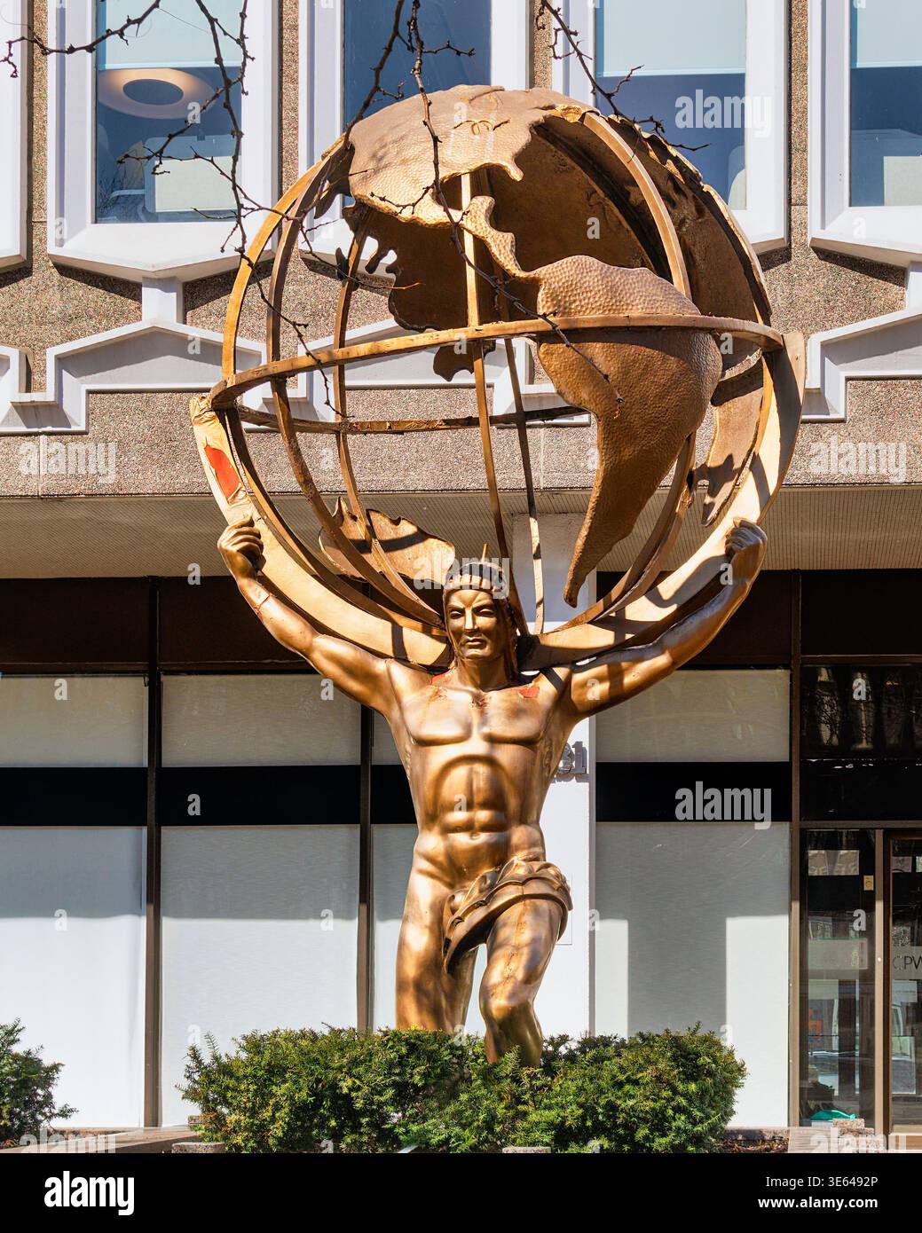 アンビル　オブジェ 置物　atlast&co アットラスト Atlas life building hi-res stock photography and images - Alamy