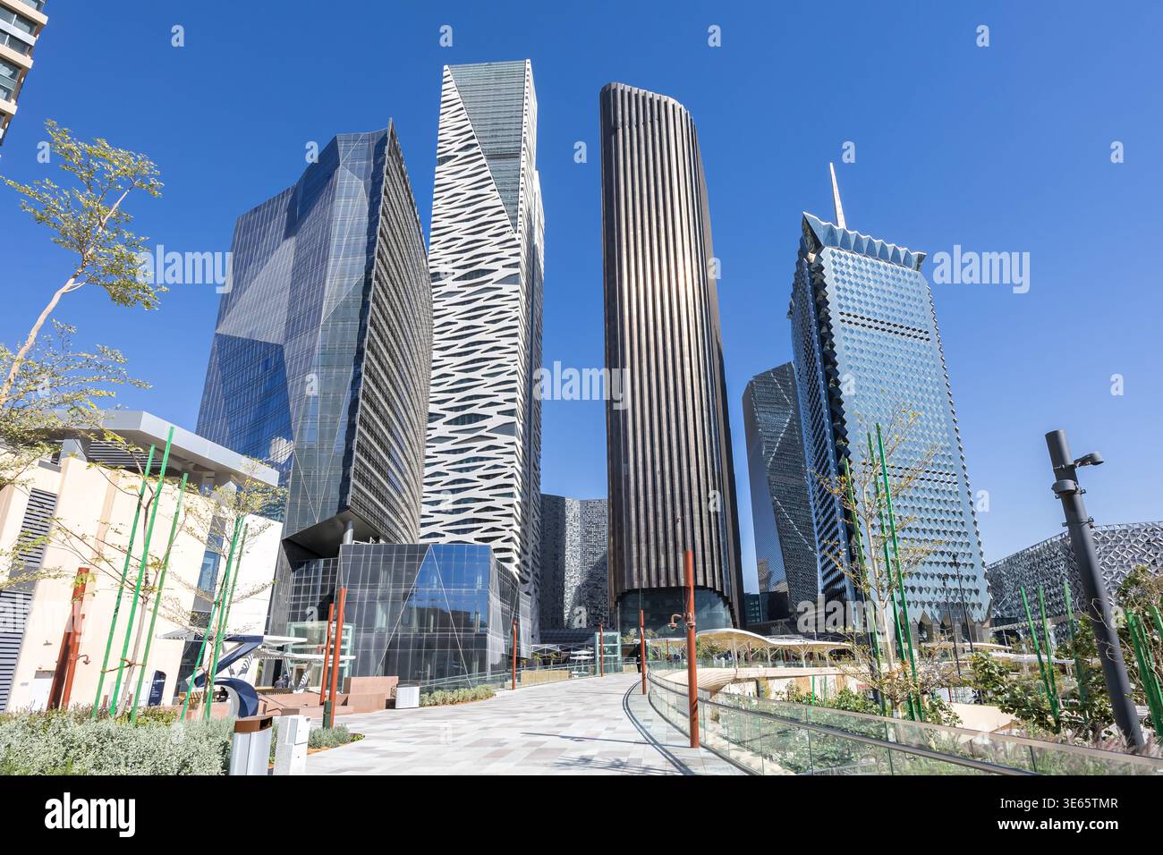 riyadh-skyline-kafd-king-abdullah-financial-district-skyscrapers