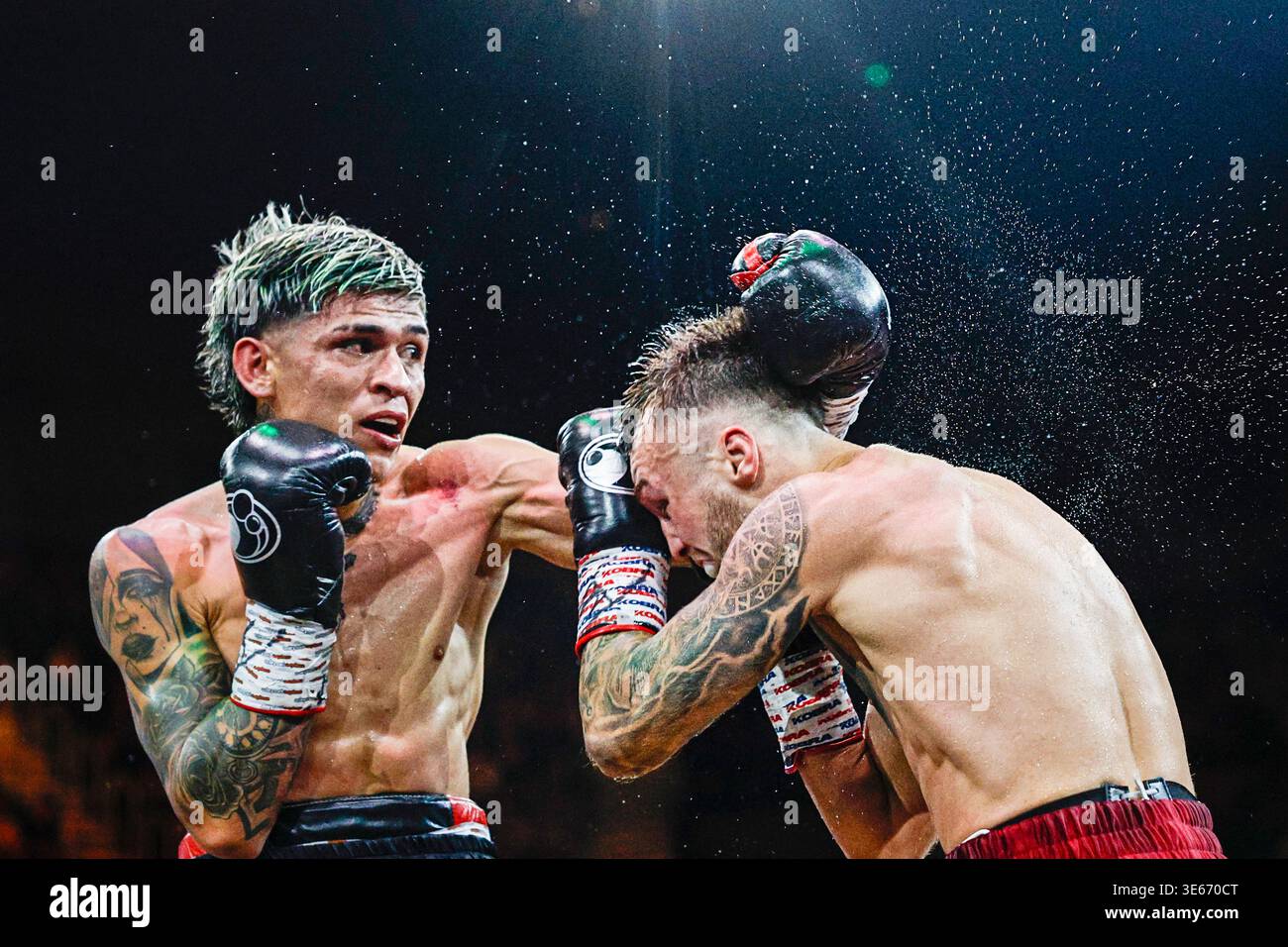 Rodrigo Ruiz throws a punch at Sam Goodman in his IBF Super ...