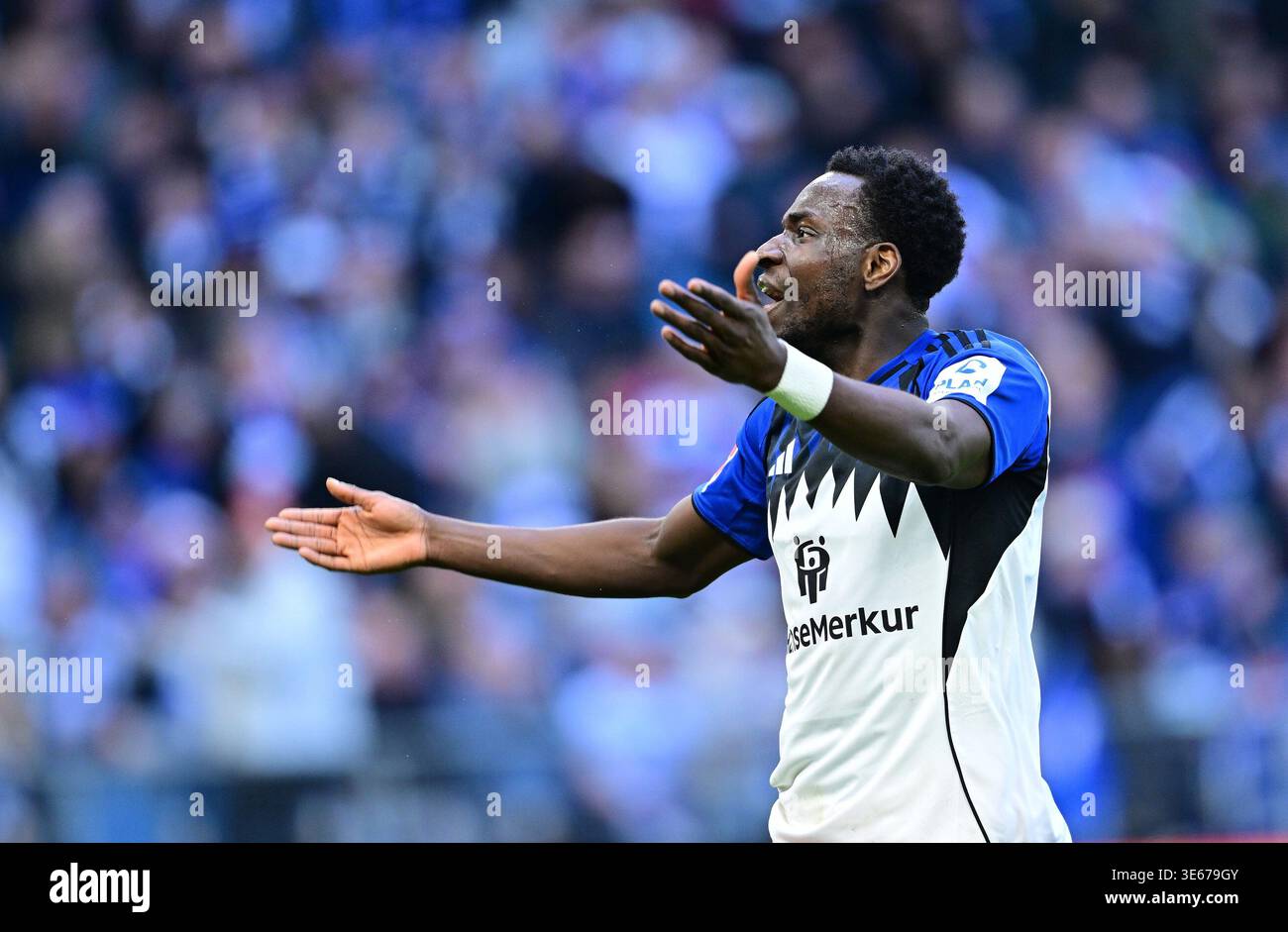 Philip Otele (HSV Hamburg) Hamburg, April 4, 2026, Soccer, Bundesliga ...