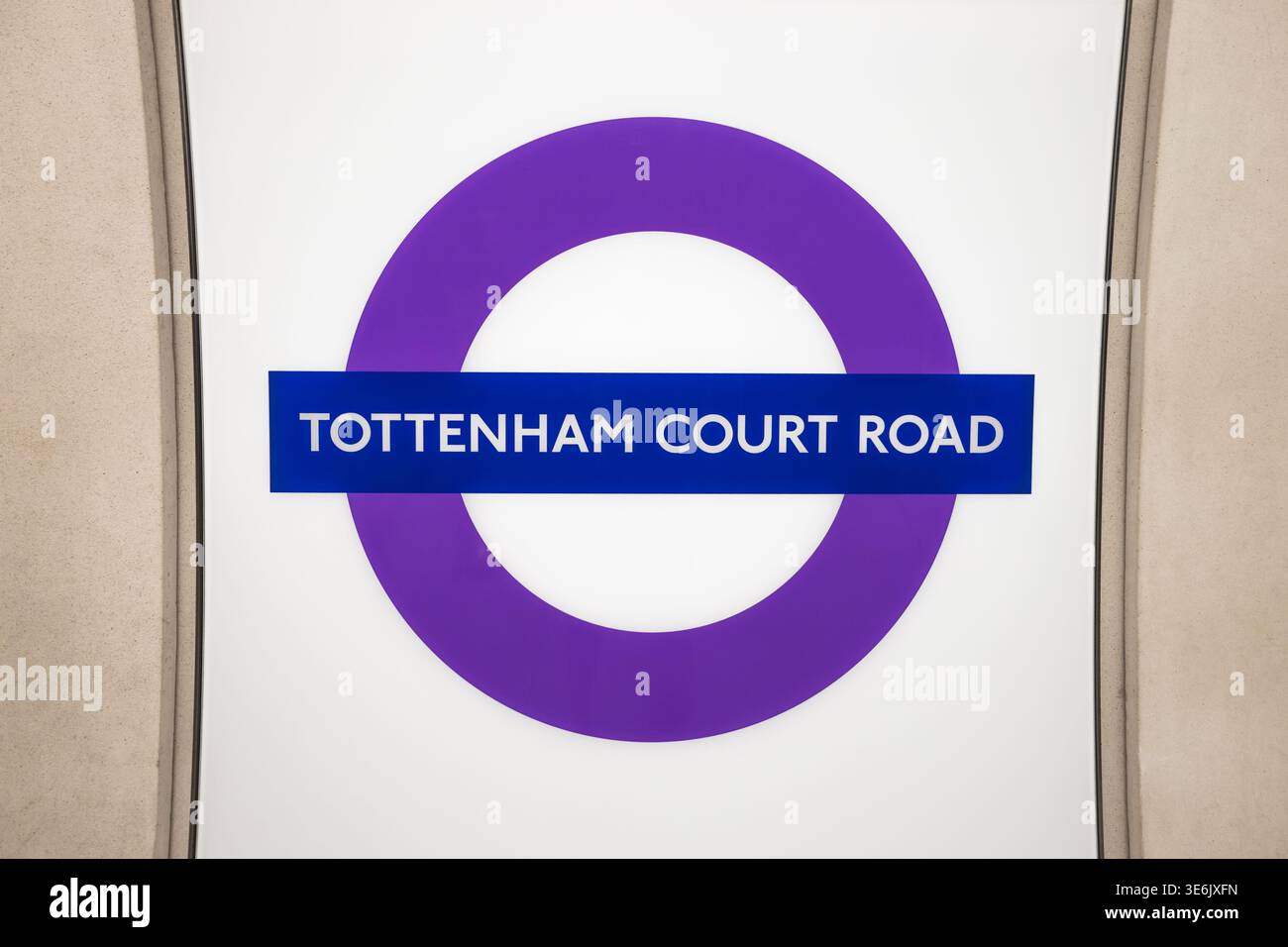 Tottenham County Sign Tottenham court road hi-res stock photography and images - Alamy