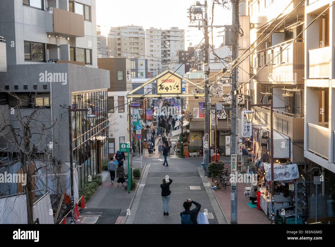 Local neighborhoods in japan hi-res stock photography and images