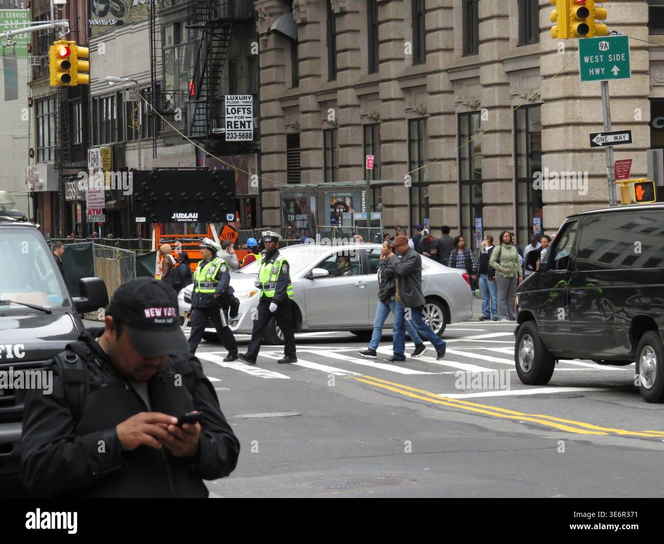 Coordination of units hi-res stock photography and images - Alamy