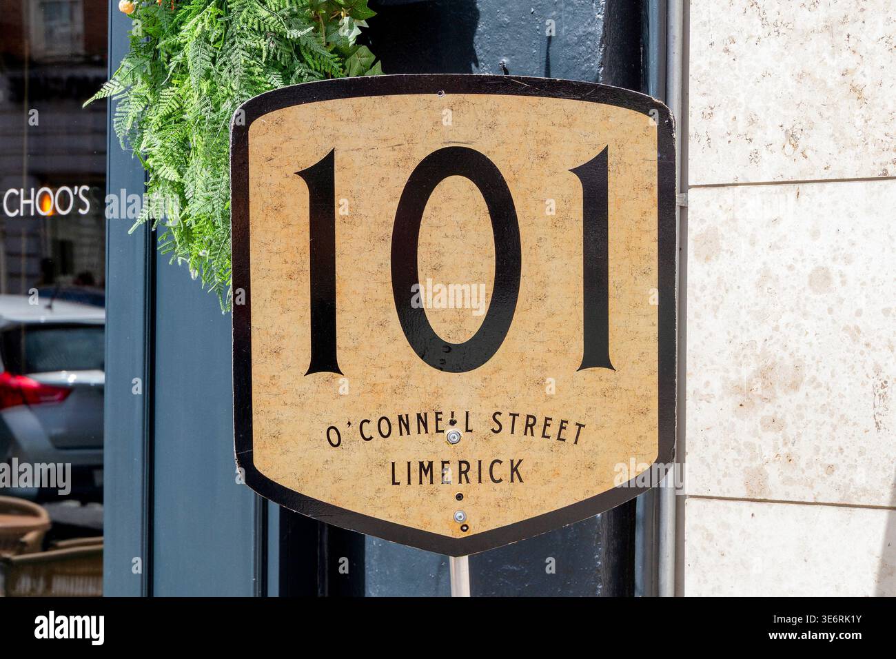 Schild, O`Connel Street 101 in Limerick, Irland // Sign, O'Connell ...