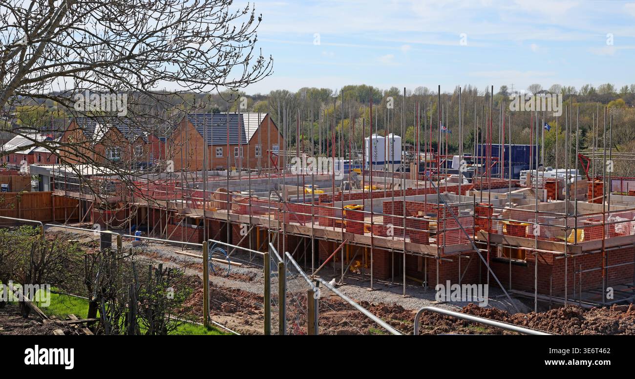 Morris Homes housebuilding at Waters Edge development, Preston Brook, Cheshire, England, UK. Stock Photo