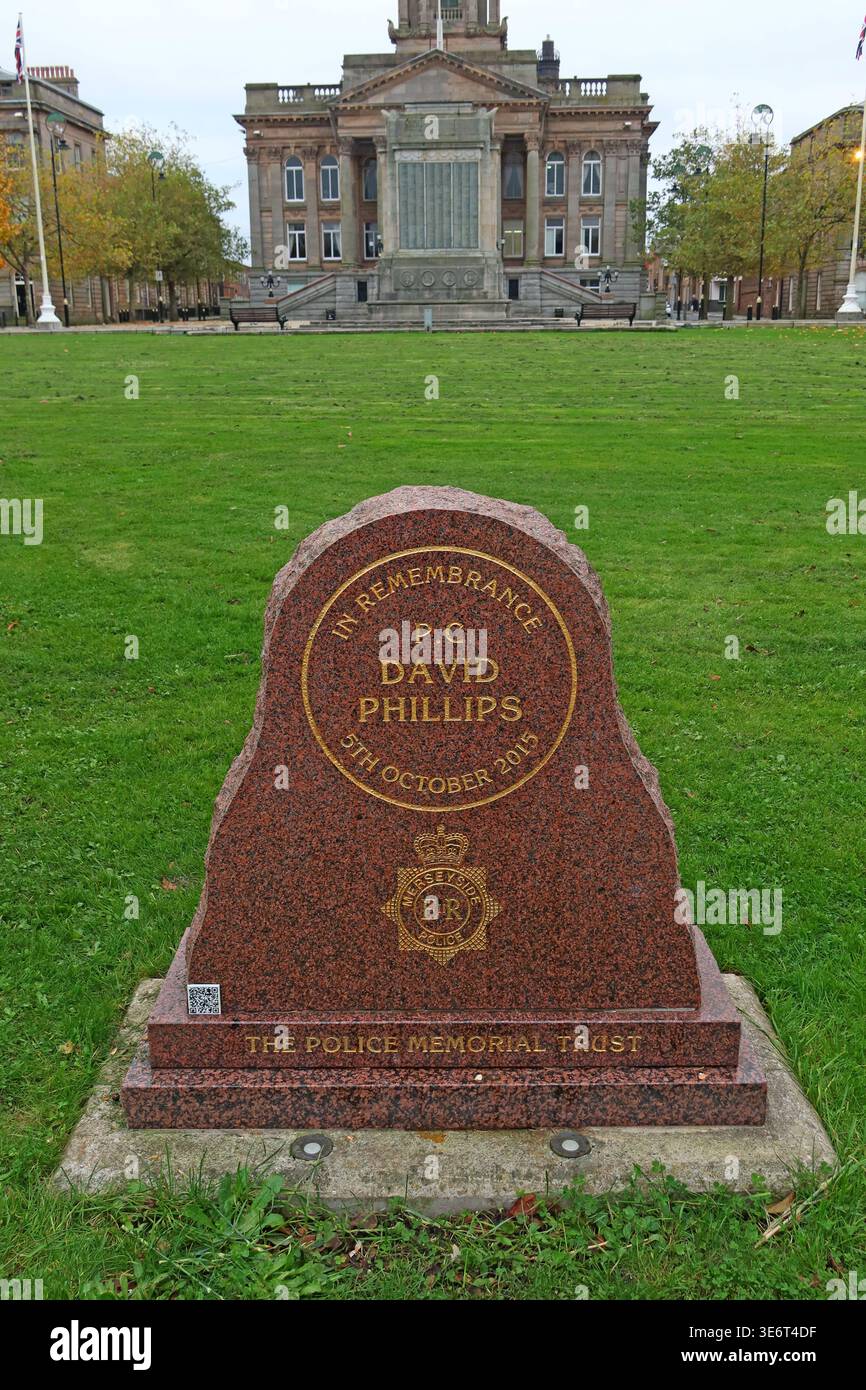 Memorial to Merseyside Police officer PC David Phillips in Hamilton Square, Birkenhead, Wirral. Stock Photo