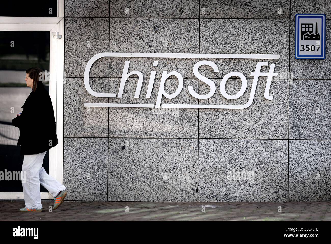 Chipsoft hi-res stock photography and images - Alamy