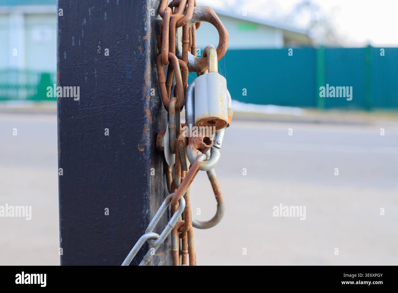 Locking Chain Construction Metal construction pillar hi-res stock photography and images - Alamy