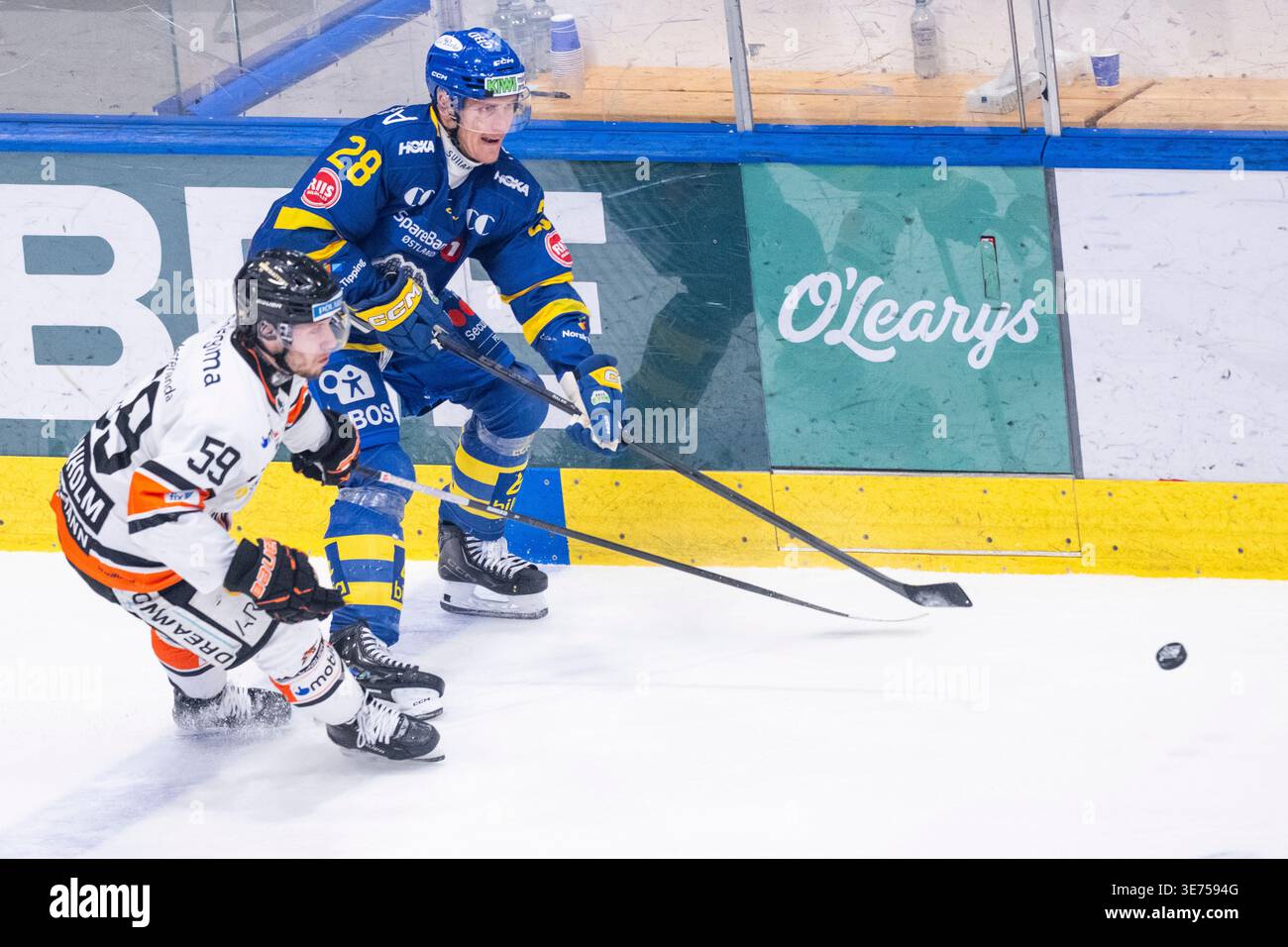 Hamar 20260409 Frisk Asker s Viktor Granholm In A Duel With Storhamar hamar-20260409-frisk-asker-s-viktor-granholm-in-a-duel-with-storhamar