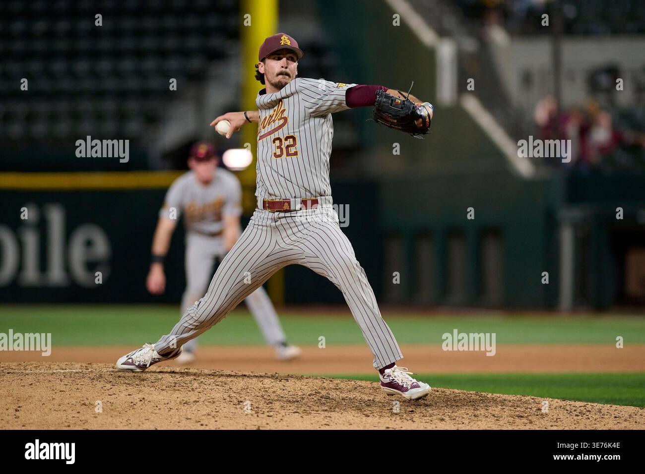 Arizona State Sun Devils pitcher Josh Butler (32) delivers a pitch ...