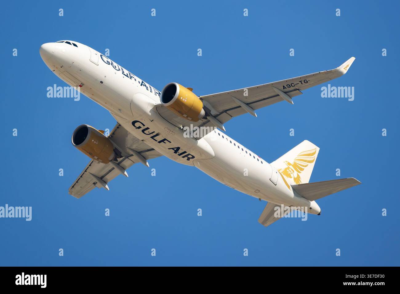 Airbus a320 gulf air hi-res stock photography and images - Alamy