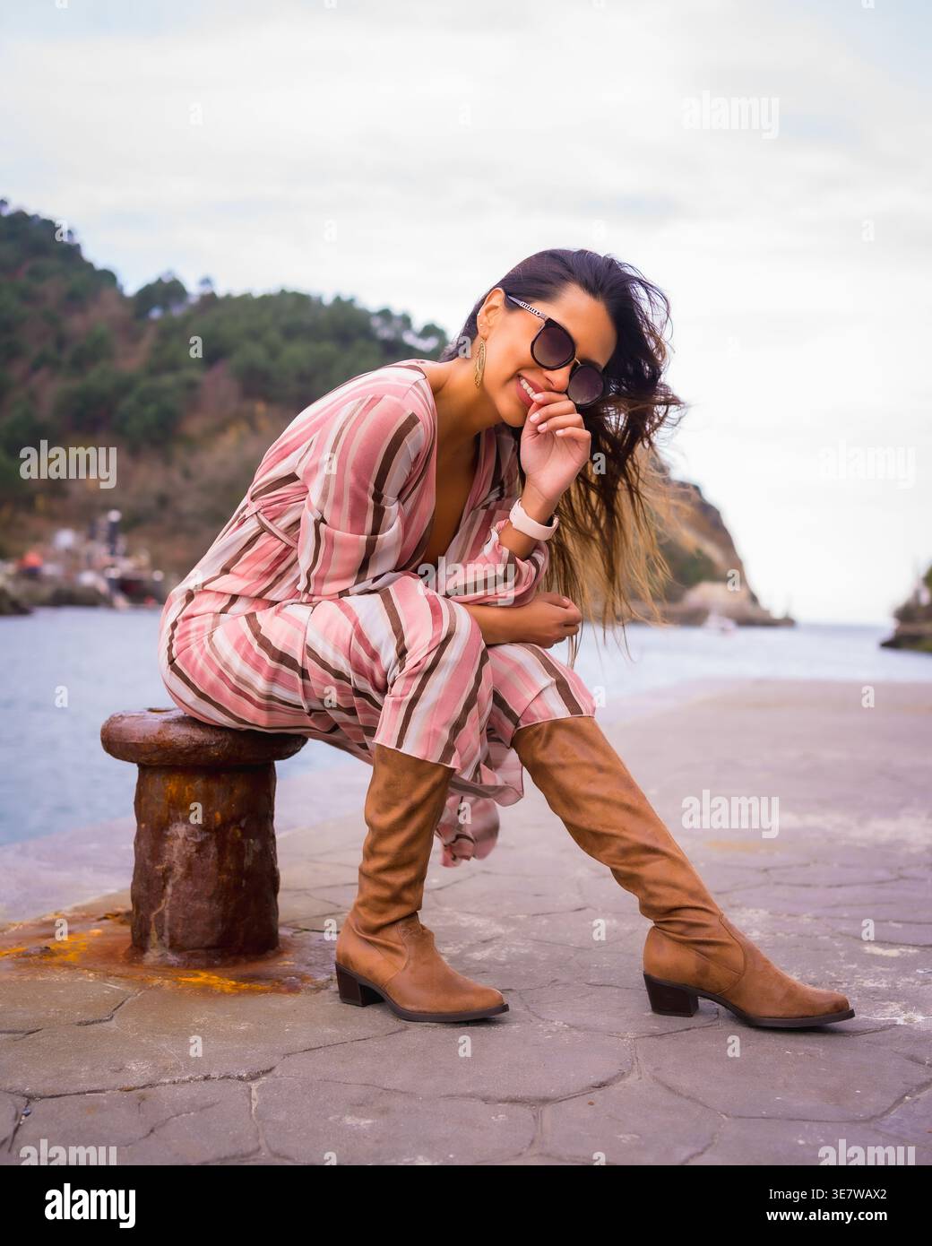 Pink retro dress hi-res stock photography and images