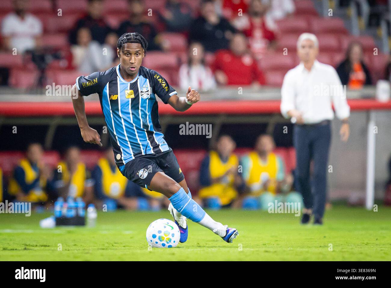 Porto Alegre, Brazil. 11th Apr, 2026. Tete of Gremio runs with the ball during the match between Internacional and Gremio, for the Brazilian Serie A 2026, at Beira-Rio Stadium, in Porto Alegre Porto Alegre, Brazil. 11th Apr, 2026. Tete of Gremio runs with the ball during the match between Internacional and Gremio, for the Brazilian Serie A 2026, at Beira-Rio Stadium, in Porto Alegre