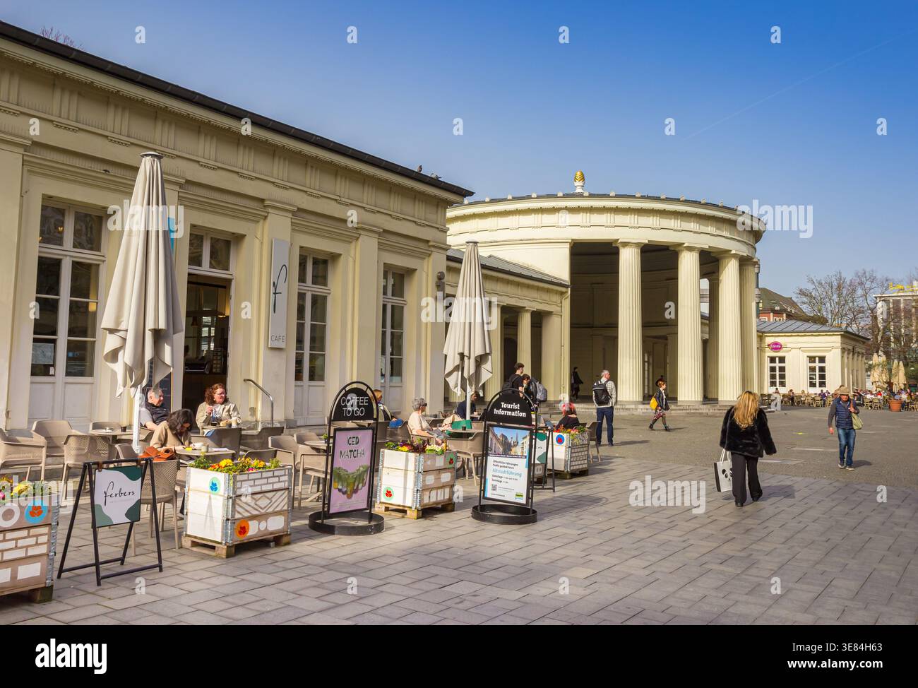Neoclassical cafe building hi-res stock photography and images - Alamy