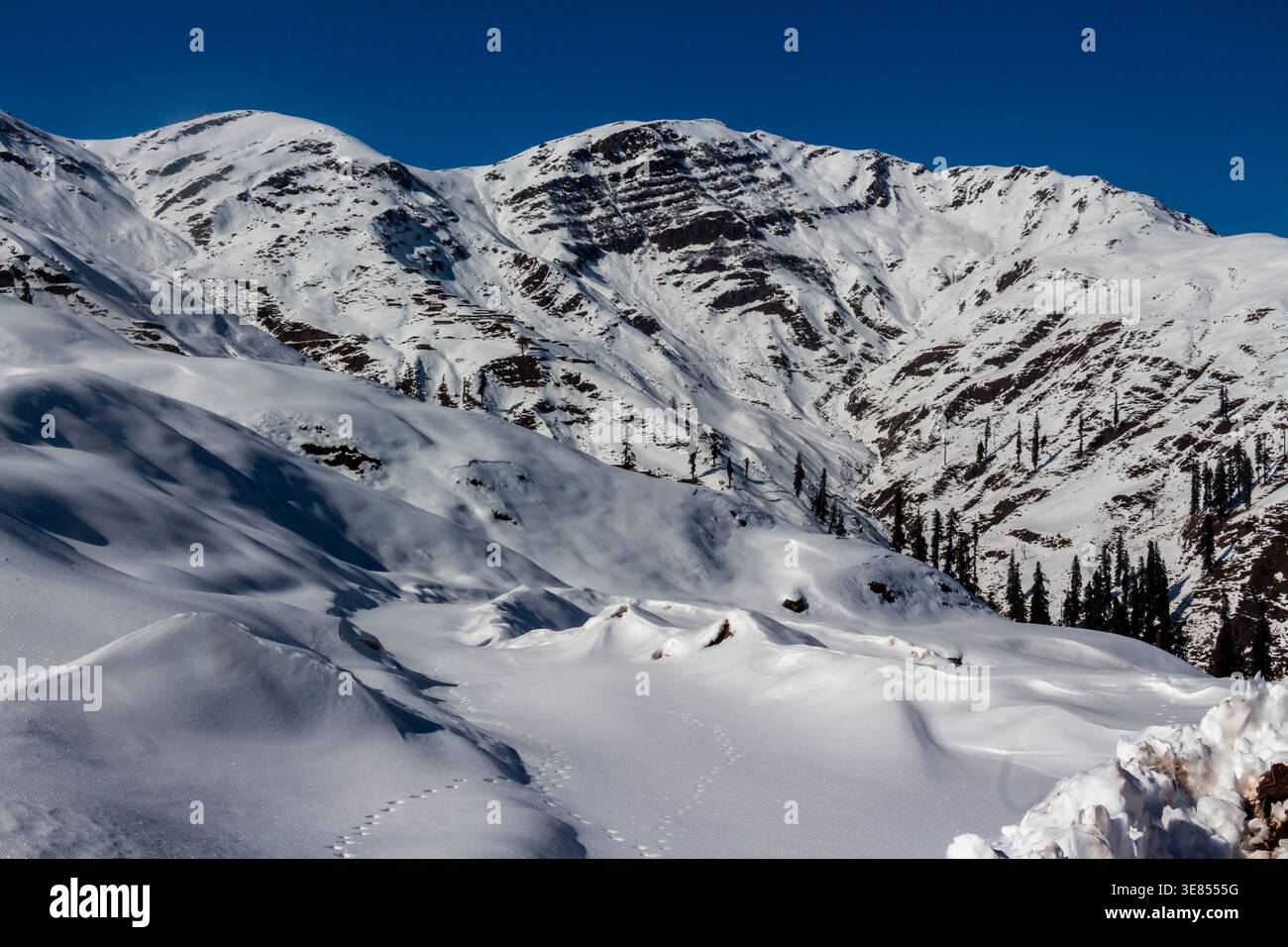 Mountain haveli azad kashmir hi-res stock photography and images - Alamy
