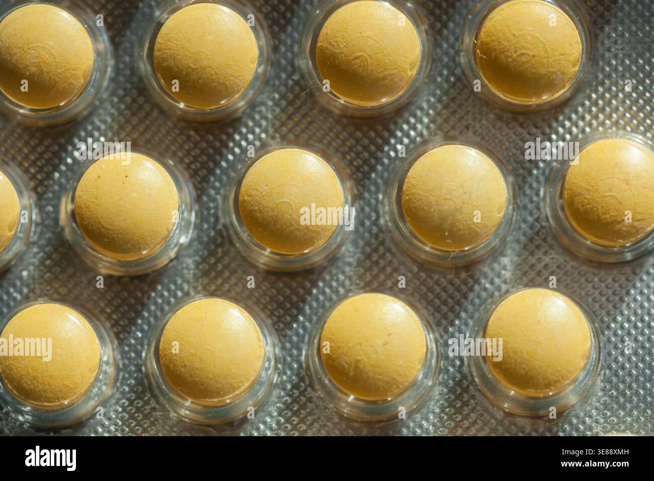Vitaminpillen Vitamin D in Verpackung, Deutschland Stock Photo