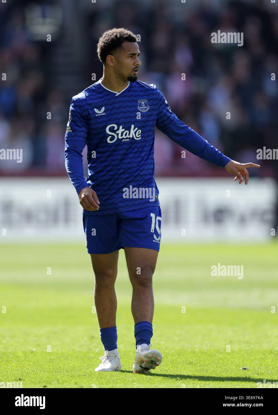 Everton's Iliman Ndiaye during the Premier League match at the Gtech ...