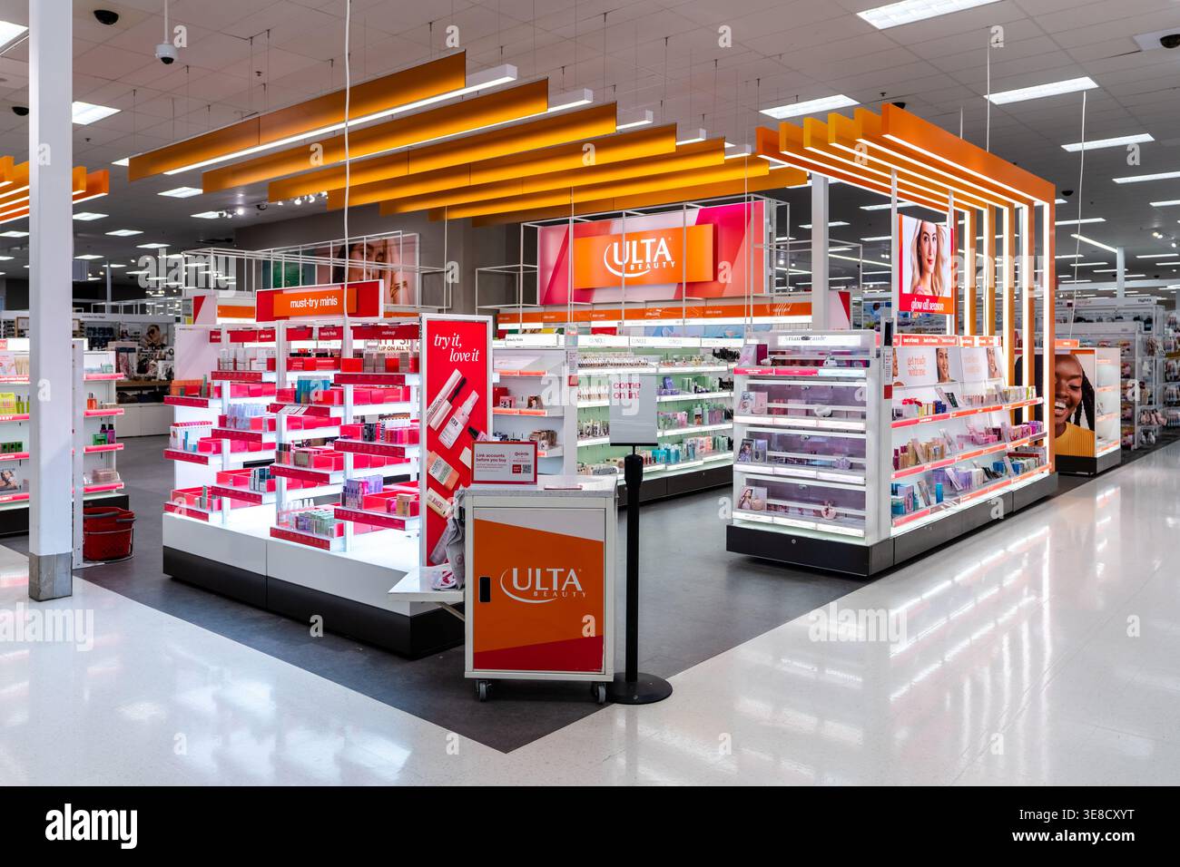 Ulta Beauty In Store Shopping Experience Inside Target Retail Location ...