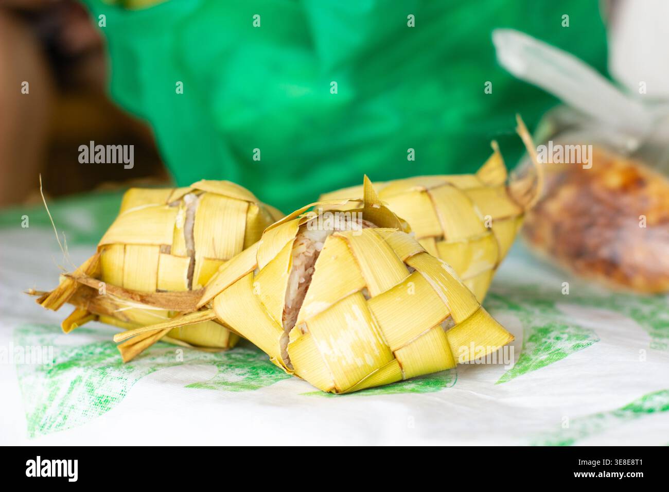 Hanged Rice Freshly cooked Filipino puso rice, wrapped in coconut leaves. Puso, or ...